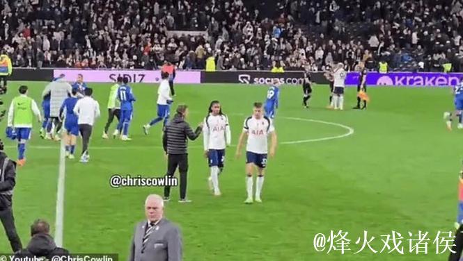 热刺内乱升级！斯彭斯替换下场怒批弗兰克，二度决裂